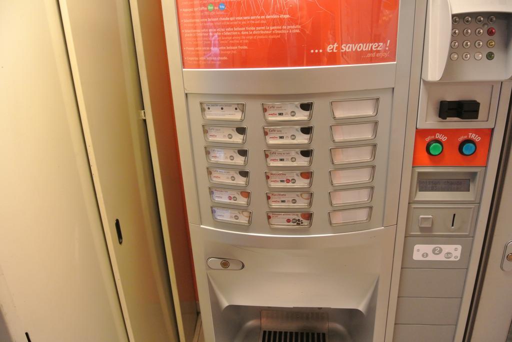 Premiere Classe Lyon Sud - Chasse Sur Rhône Exterior foto
