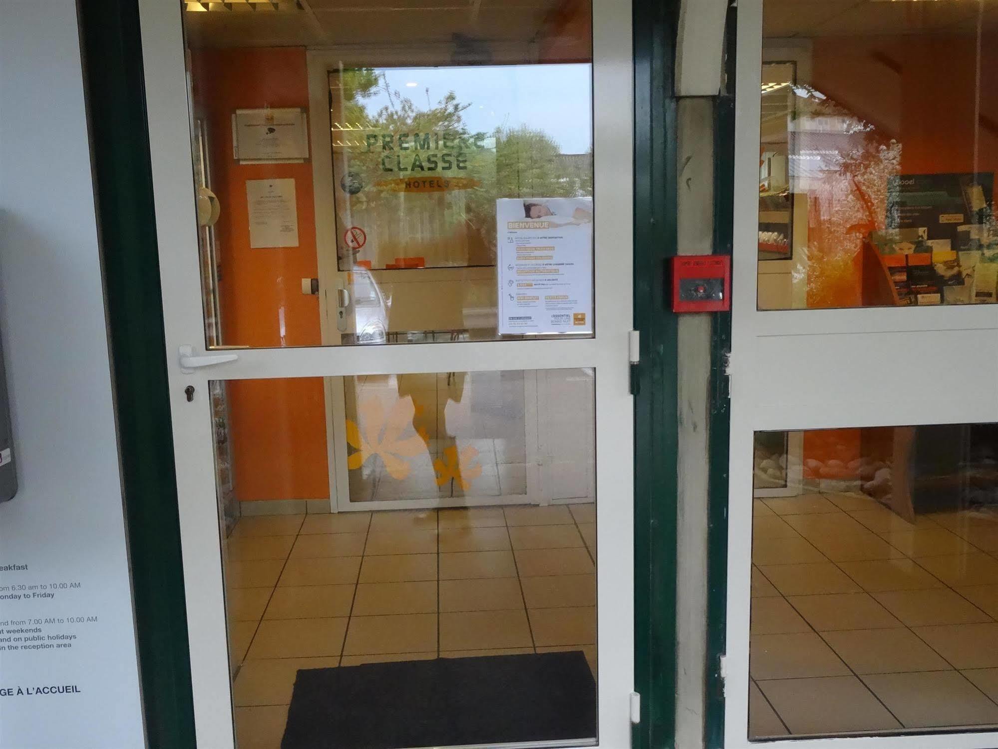 Premiere Classe Lyon Sud - Chasse Sur Rhône Exterior foto