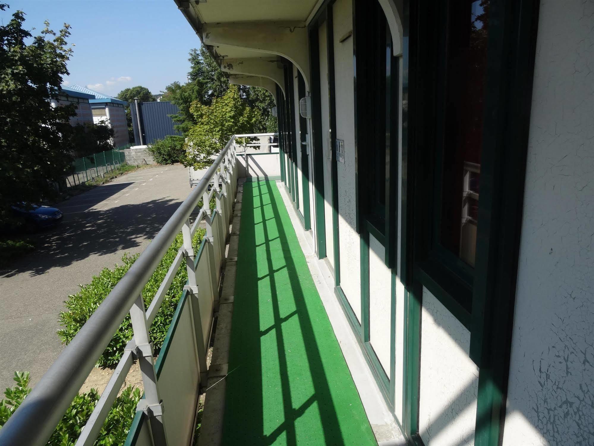 Premiere Classe Lyon Sud - Chasse Sur Rhône Exterior foto
