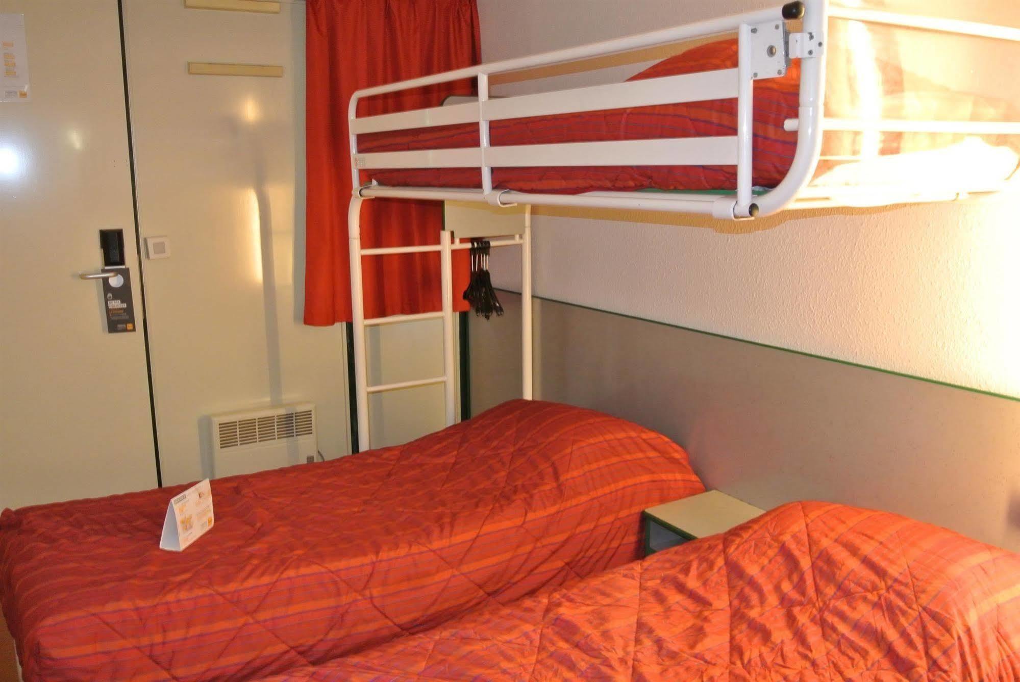 Premiere Classe Lyon Sud - Chasse Sur Rhône Exterior foto